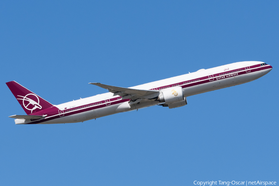 Qatar Airways Boeing 777-3DZ(ER) (A7-BAC) | Photo 523005