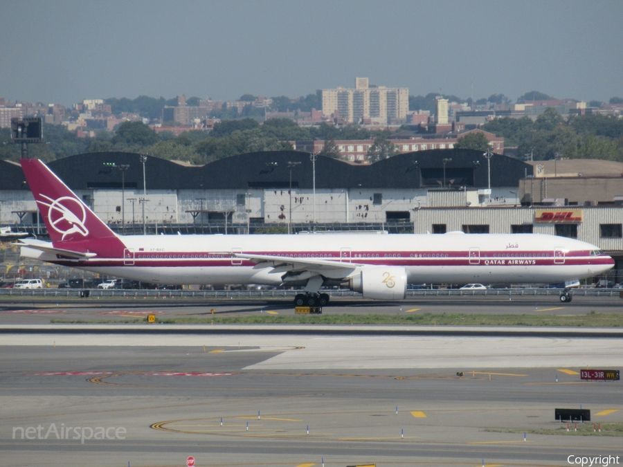 Qatar Airways Boeing 777-3DZ(ER) (A7-BAC) | Photo 527536