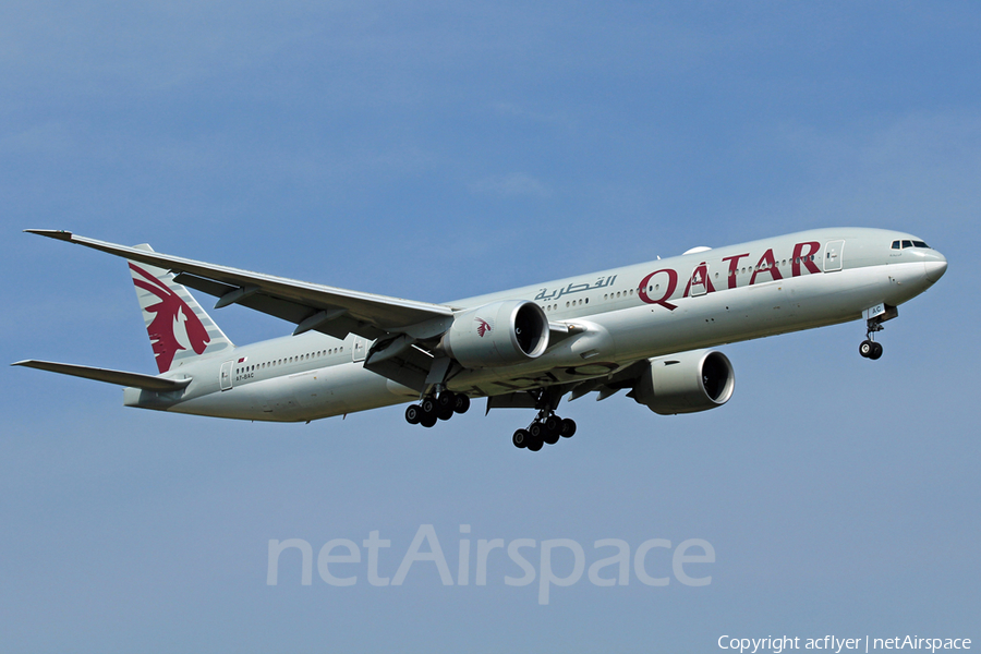 Qatar Airways Boeing 777-3DZ(ER) (A7-BAC) | Photo 398502