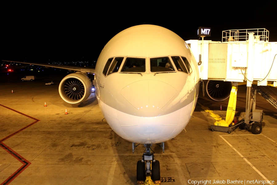 Qatar Airways Boeing 777-3DZ(ER) (A7-BAC) | Photo 141346