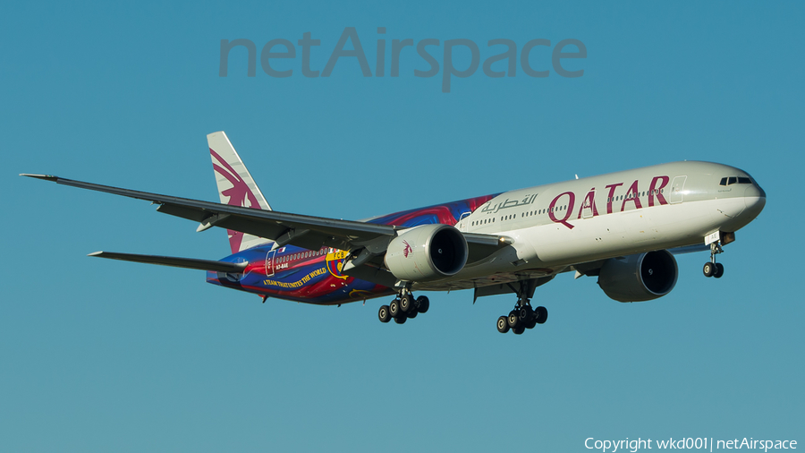 Qatar Airways Boeing 777-3DZ(ER) (A7-BAE) | Photo 214451