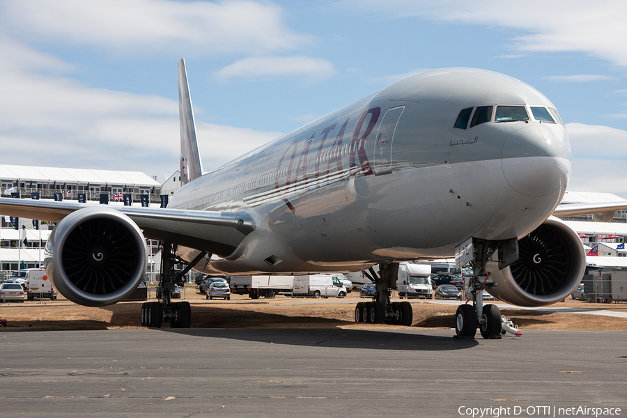 Qatar Airways Boeing 777-3DZ(ER) (A7-BAE) | Photo 302196