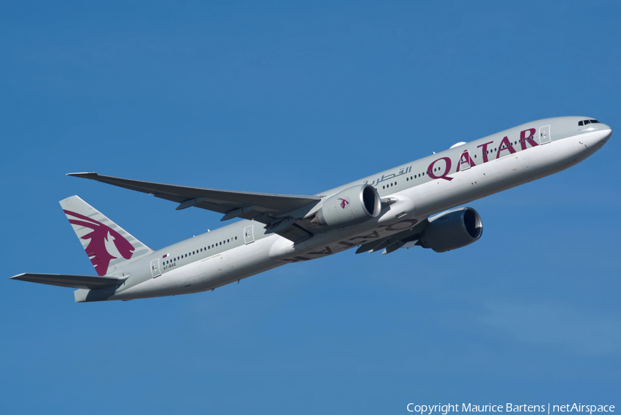 Qatar Airways Boeing 777-3DZ(ER) (A7-BAE) | Photo 436381