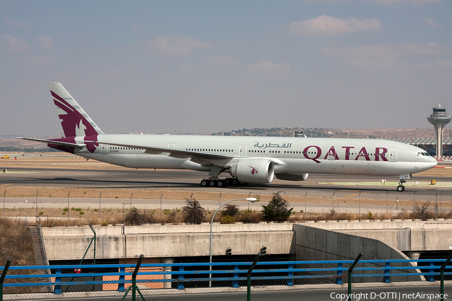 Qatar Airways Boeing 777-3DZ(ER) (A7-BAE) | Photo 370247