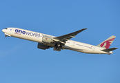 Qatar Airways Boeing 777-3DZ(ER) (A7-BAF) at  Dallas/Ft. Worth - International, United States