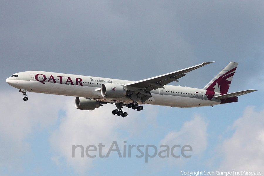 Qatar Airways Boeing 777-3DZ(ER) (A7-BAF) | Photo 11885