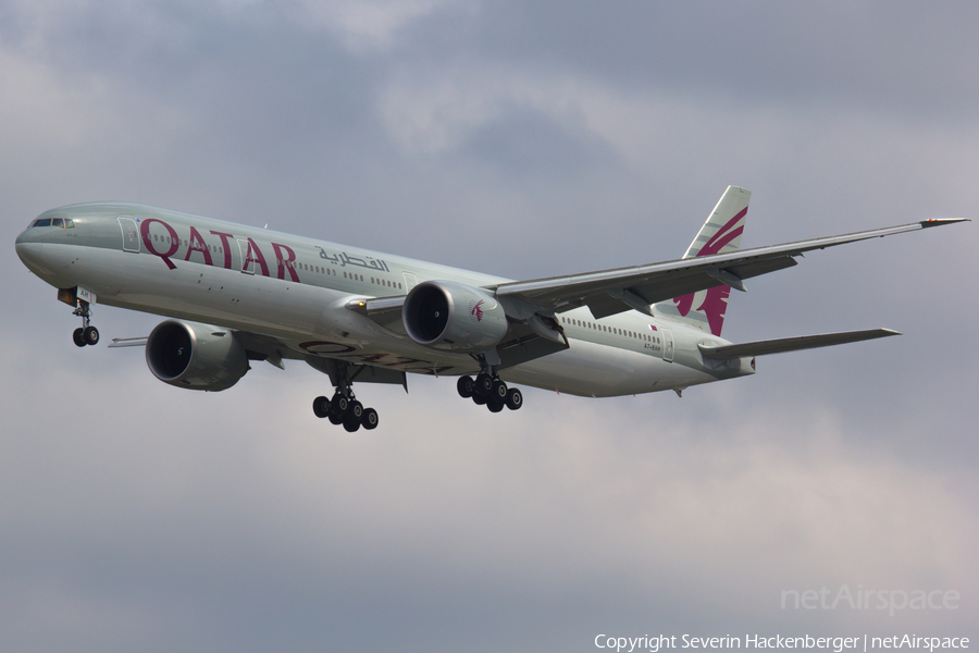 Qatar Airways Boeing 777-3DZ(ER) (A7-BAH) | Photo 205188