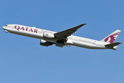 Qatar Airways Boeing 777-3DZ(ER) (A7-BAI) at  Amsterdam - Schiphol, Netherlands