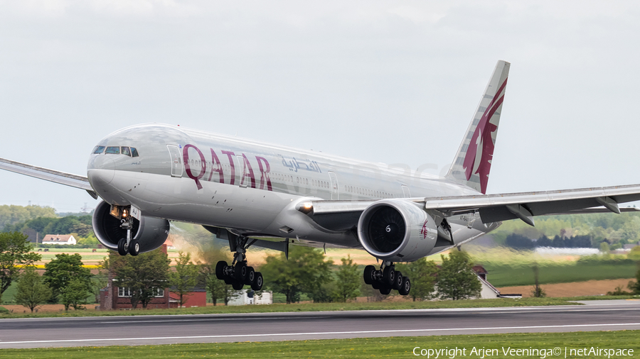 Qatar Airways Boeing 777-3DZ(ER) (A7-BAJ) | Photo 281091