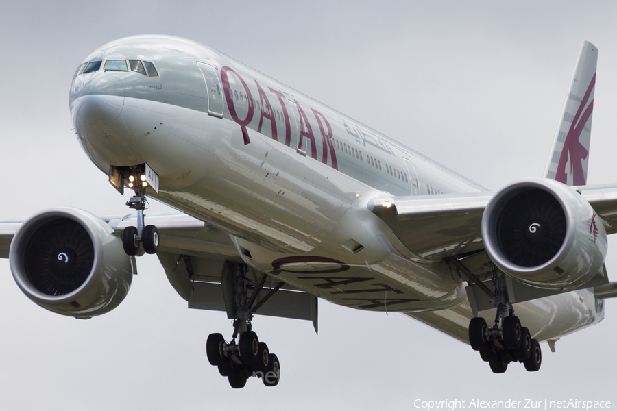 Qatar Airways Boeing 777-3DZ(ER) (A7-BAJ) | Photo 153284