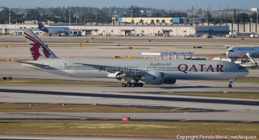 Qatar Airways Boeing 777-3DZ(ER) (A7-BAK) | Photo 295897
