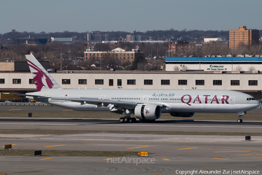 Qatar Airways Boeing 777-3DZ(ER) (A7-BAL) | Photo 158405