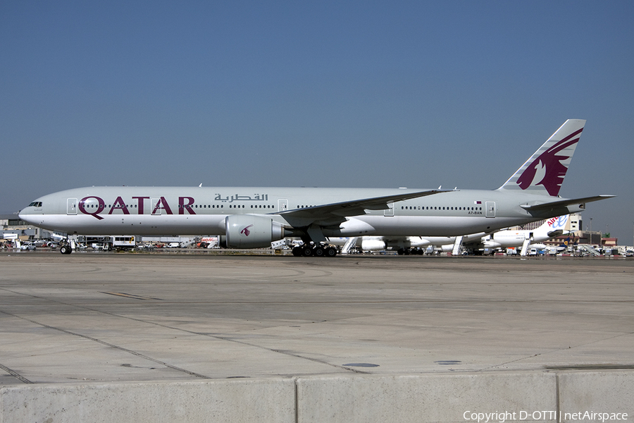 Qatar Airways Boeing 777-3DZ(ER) (A7-BAN) | Photo 371063