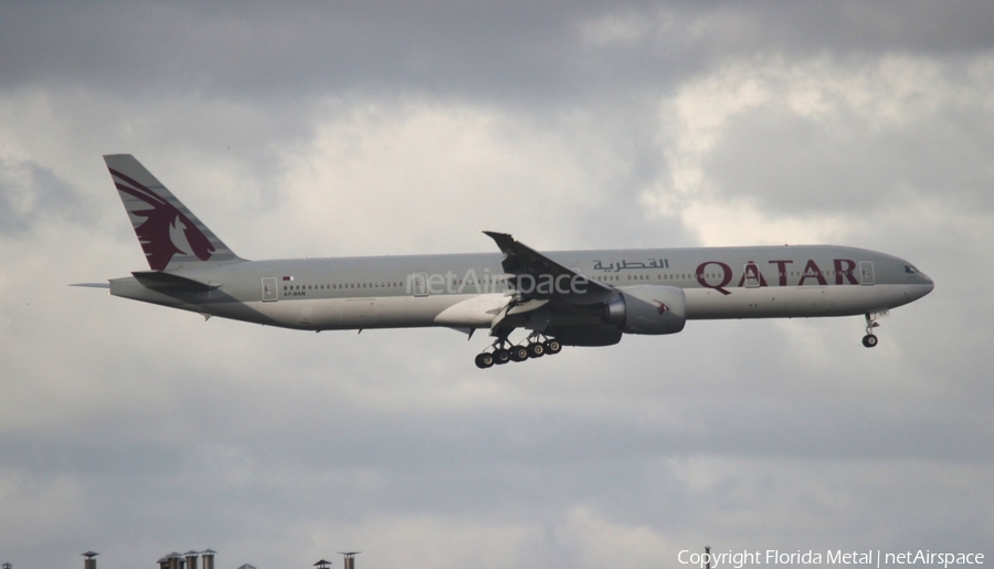 Qatar Airways Boeing 777-3DZ(ER) (A7-BAN) | Photo 305975