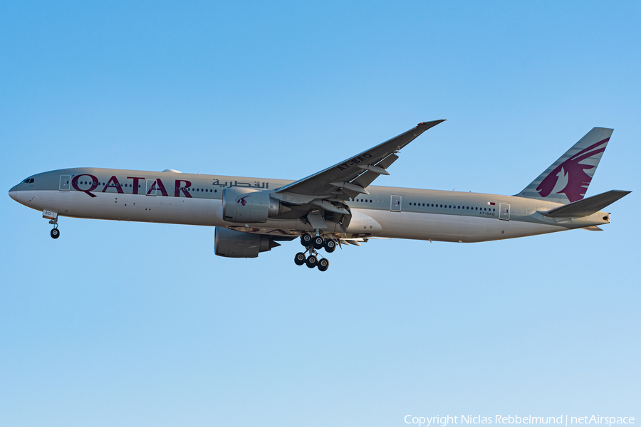 Qatar Airways Boeing 777-3DZ(ER) (A7-BAO) | Photo 364799