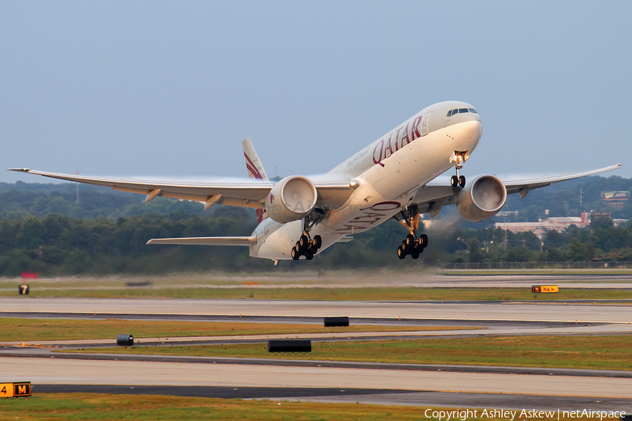 Qatar Airways Boeing 777-3DZ(ER) (A7-BAO) | Photo 166091