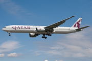 Qatar Airways Boeing 777-3DZ(ER) (A7-BAQ) at  London - Heathrow, United Kingdom