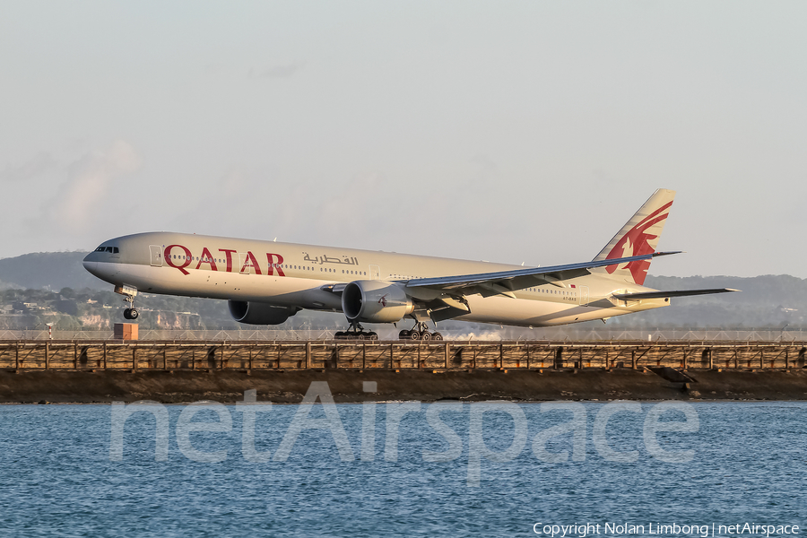 Qatar Airways Boeing 777-3DZ(ER) (A7-BAS) | Photo 401783