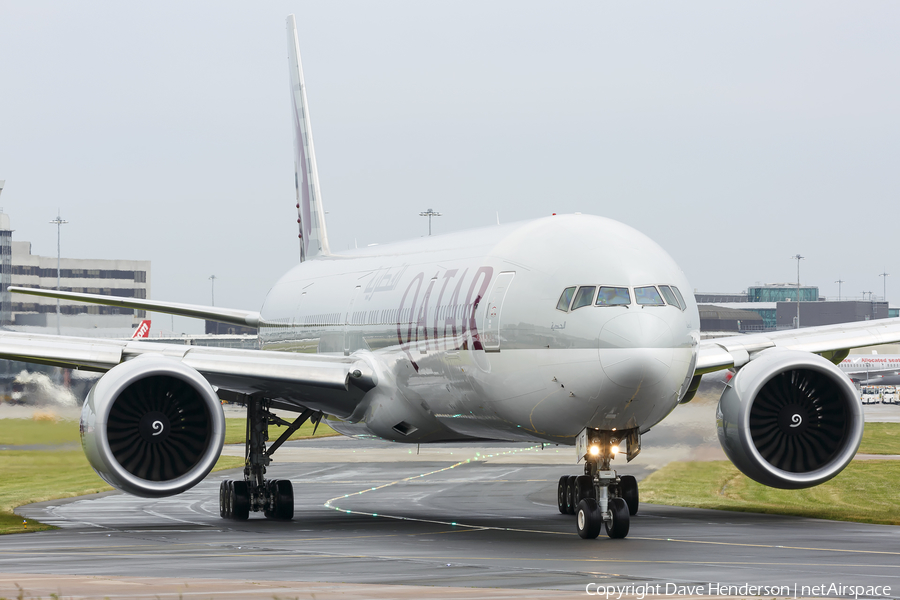 Qatar Airways Boeing 777-3DZ(ER) (A7-BAT) | Photo 142757