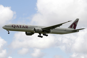 Qatar Airways Boeing 777-3DZ(ER) (A7-BAV) at  Amsterdam - Schiphol, Netherlands