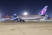 Qatar Airways Boeing 777-3DZ(ER) (A7-BAW) at  Guangzhou - Baiyun, China