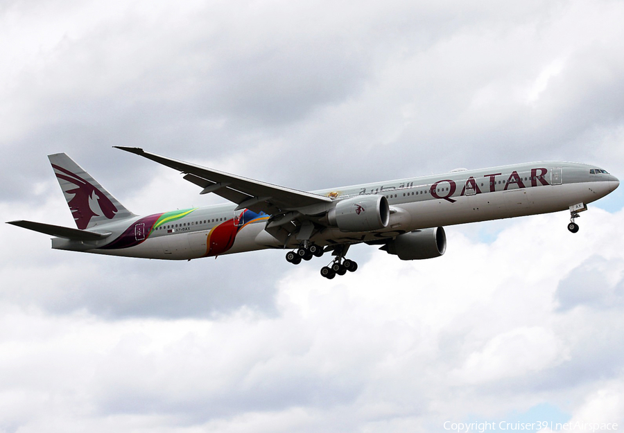 Qatar Airways Boeing 777-3DZ(ER) (A7-BAX) | Photo 534945