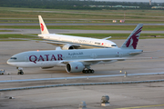 Qatar Airways Boeing 777-2DZ(LR) (A7-BBA) at  Houston - George Bush Intercontinental, United States