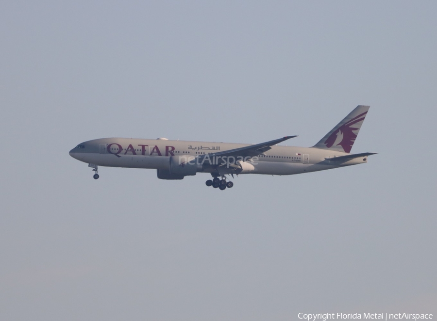 Qatar Airways Boeing 777-2DZ(LR) (A7-BBB) | Photo 551654