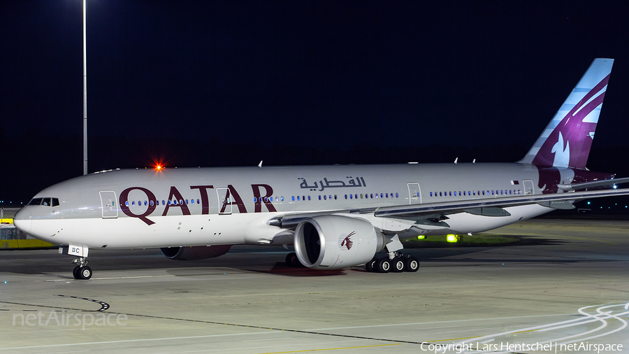 Qatar Airways Boeing 777-2DZ(LR) (A7-BBC) | Photo 447250
