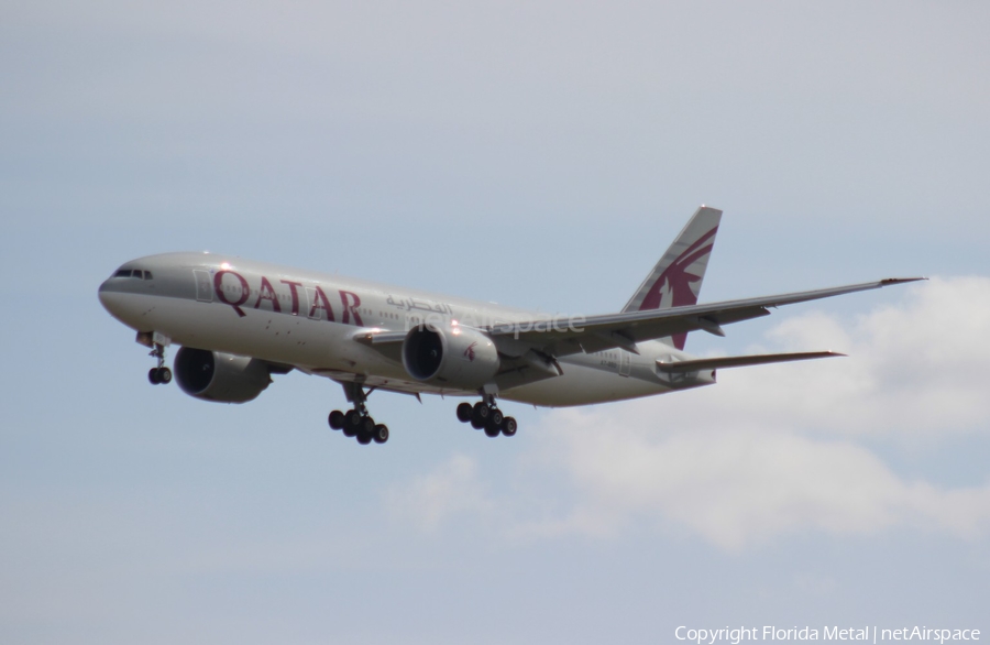 Qatar Airways Boeing 777-2DZ(LR) (A7-BBD) | Photo 297850