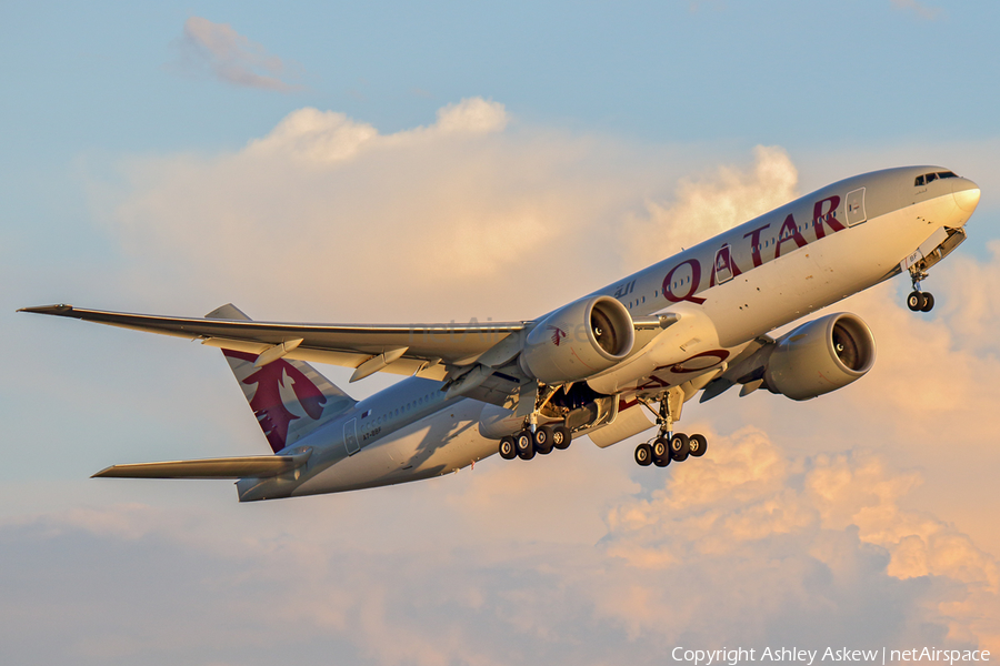 Qatar Airways Boeing 777-2DZ(LR) (A7-BBF) | Photo 134530