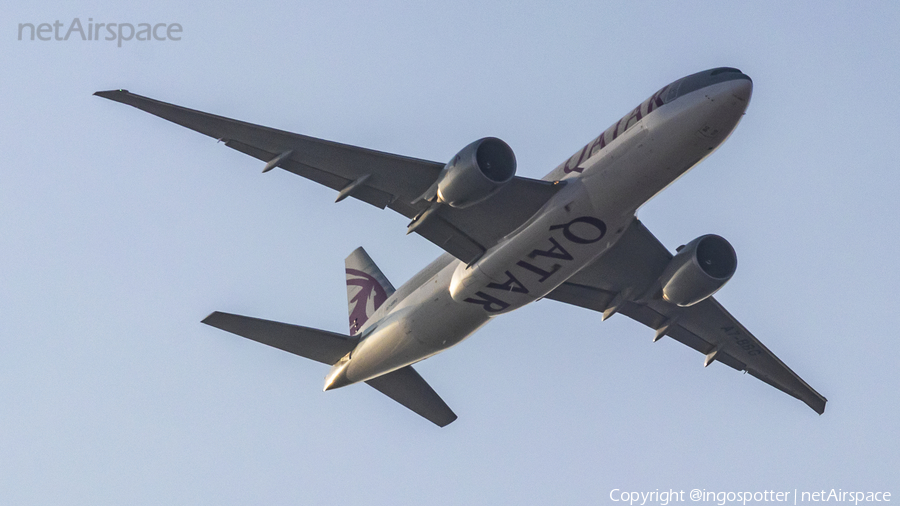 Qatar Airways Boeing 777-2DZ(LR) (A7-BBG) | Photo 393994