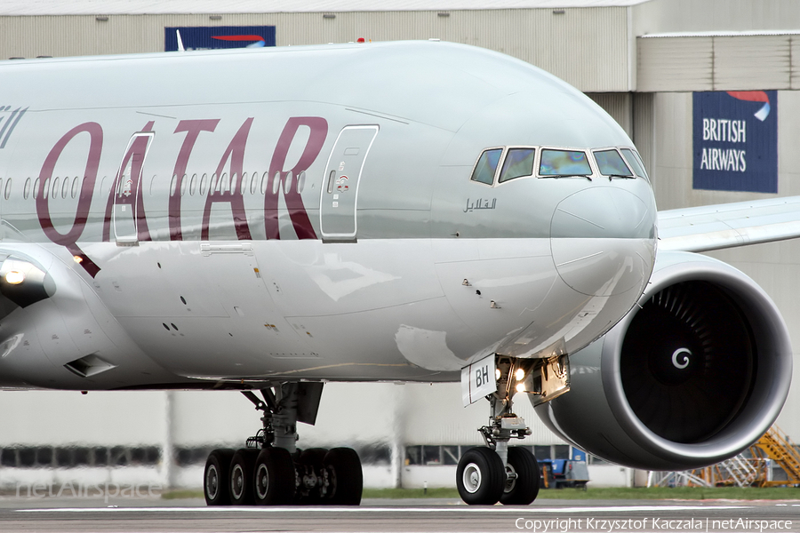Qatar Airways Boeing 777-2DZ(LR) (A7-BBH) | Photo 40010