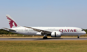 Qatar Airways Boeing 787-8 Dreamliner (A7-BCA) at  Manchester - International (Ringway), United Kingdom