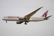 Qatar Airways Boeing 787-8 Dreamliner (A7-BCB) at  London - Heathrow, United Kingdom