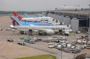 Qatar Airways Boeing 787-8 Dreamliner (A7-BCB) at  Manchester - International (Ringway), United Kingdom