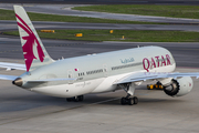 Qatar Airways Boeing 787-8 Dreamliner (A7-BCF) at  Vienna - Schwechat, Austria