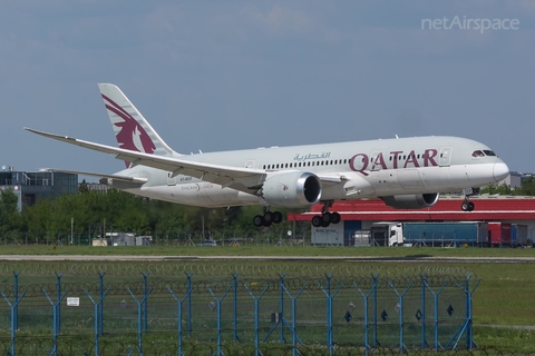 Qatar Airways Boeing 787-8 Dreamliner (A7-BCF) at  Warsaw - Frederic Chopin International, Poland