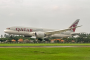 Qatar Airways Boeing 787-8 Dreamliner (A7-BCH) at  Jakarta - Soekarno-Hatta International, Indonesia