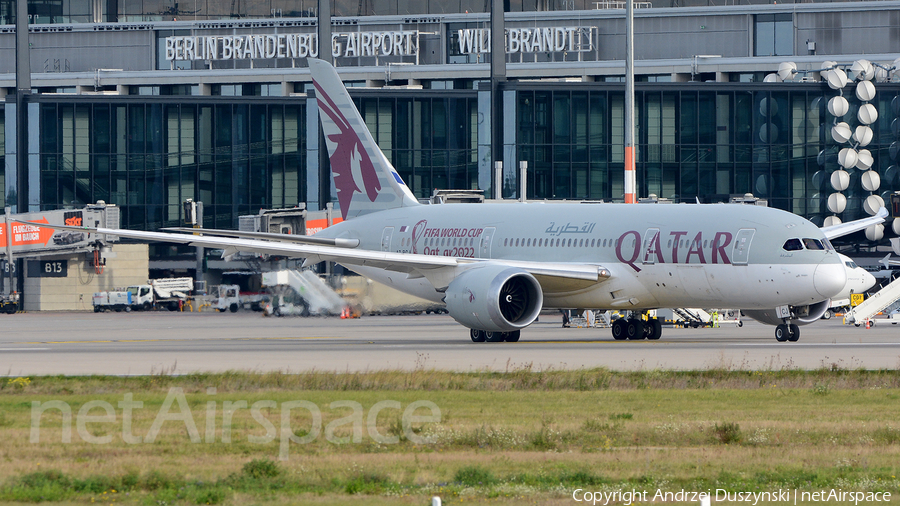 Qatar Airways Boeing 787-8 Dreamliner (A7-BCJ) | Photo 544591