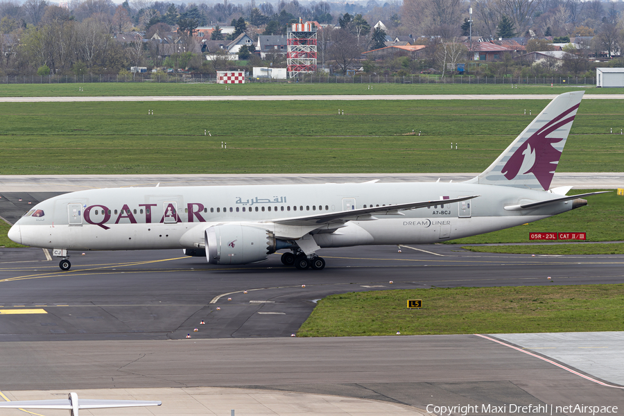 Qatar Airways Boeing 787-8 Dreamliner (A7-BCJ) | Photo 561306