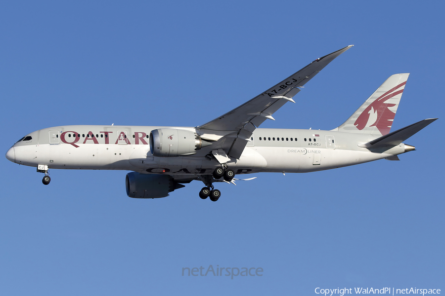 Qatar Airways Boeing 787-8 Dreamliner (A7-BCJ) | Photo 659409