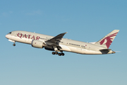 Qatar Airways Boeing 787-8 Dreamliner (A7-BCL) at  Barcelona - El Prat, Spain