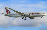 Qatar Airways Boeing 787-8 Dreamliner (A7-BCL) at  Denpasar/Bali - Ngurah Rai International, Indonesia