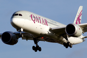 Qatar Airways Boeing 787-8 Dreamliner (A7-BCL) at  London - Heathrow, United Kingdom