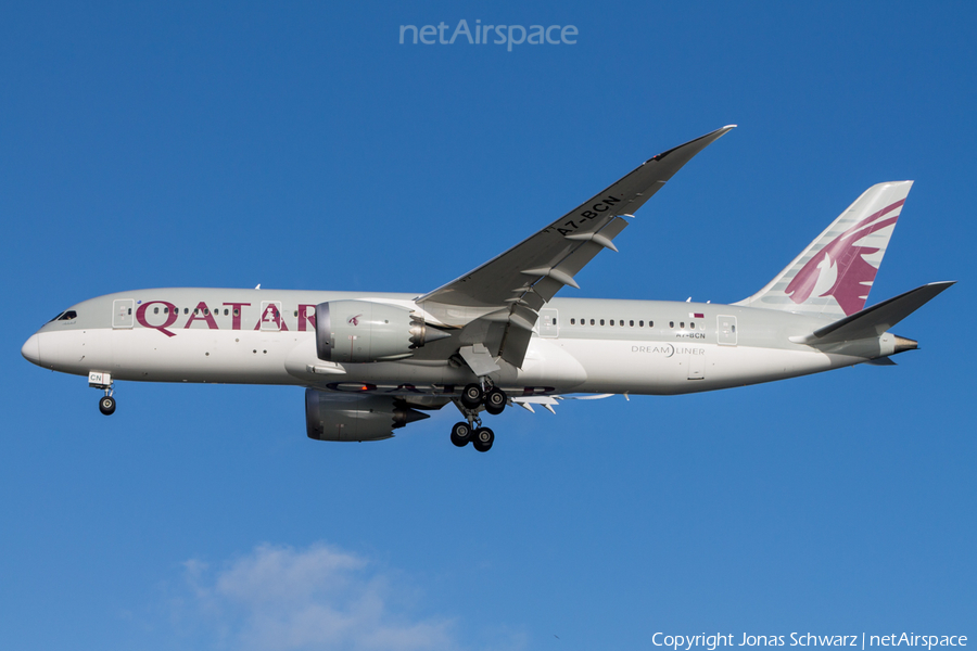 Qatar Airways Boeing 787-8 Dreamliner (A7-BCN) | Photo 89609