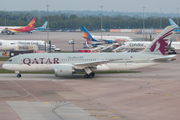 Qatar Airways Boeing 787-8 Dreamliner (A7-BCP) at  Manchester - International (Ringway), United Kingdom