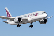 Qatar Airways Boeing 787-8 Dreamliner (A7-BCP) at  Warsaw - Frederic Chopin International, Poland