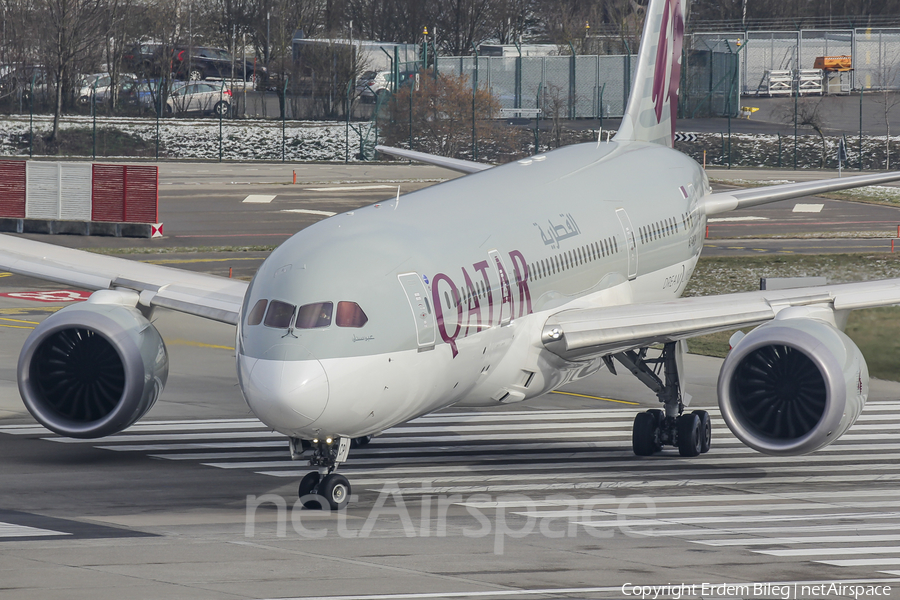 Qatar Airways Boeing 787-8 Dreamliner (A7-BCP) | Photo 111306