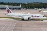 Qatar Airways Boeing 787-8 Dreamliner (A7-BCQ) at  Manchester - International (Ringway), United Kingdom